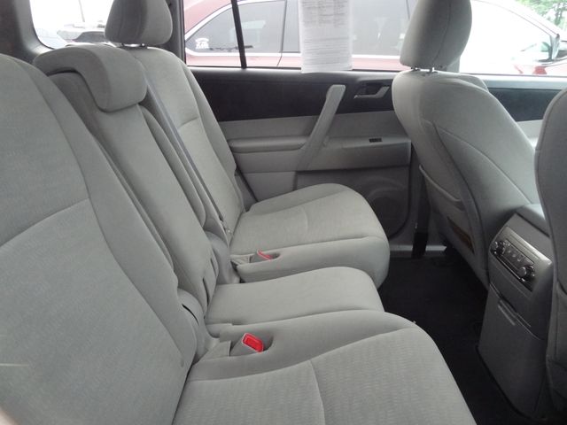 Thumbnail: 2013 Toyota Highlander - 11