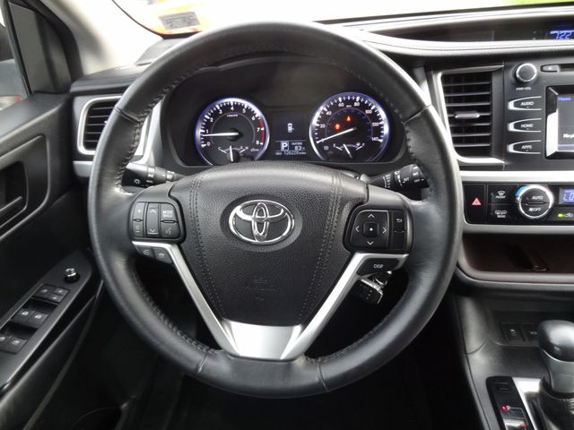 Thumbnail: 2015 Toyota Highlander - 8