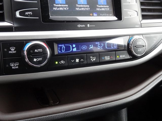 Thumbnail: 2015 Toyota Highlander - 28