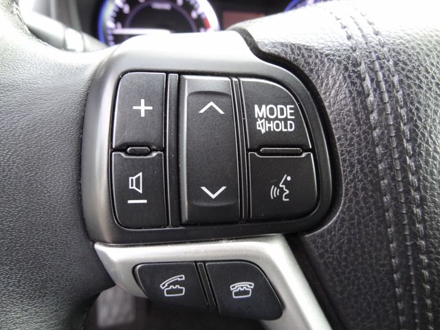 Thumbnail: 2015 Toyota Highlander - 23