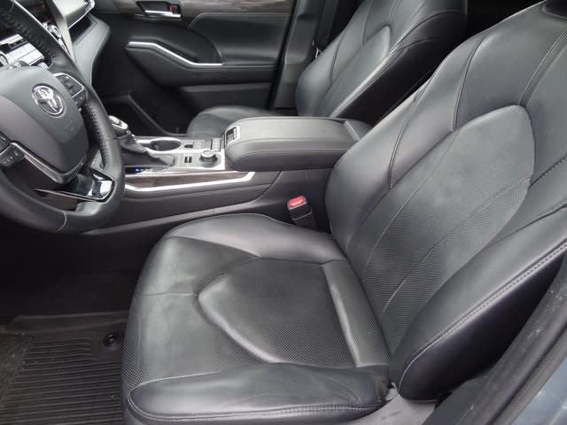 Thumbnail: 2020 Toyota Highlander - 9