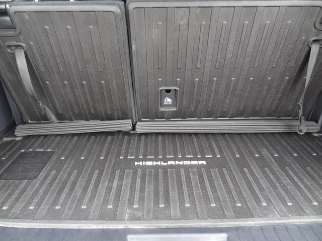 Thumbnail: 2020 Toyota Highlander - 14