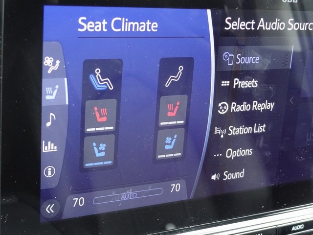 Thumbnail: 2020 Toyota Highlander - 41