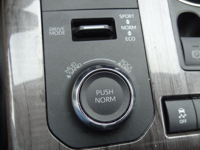 Thumbnail: 2020 Toyota Highlander - 48