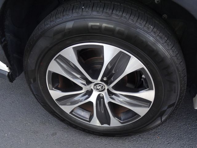 Thumbnail: 2021 Toyota Highlander - 24