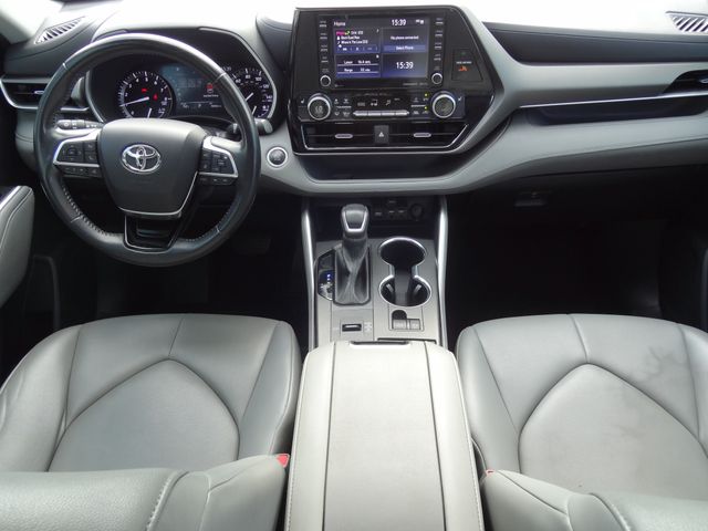 Thumbnail: 2021 Toyota Highlander - 2