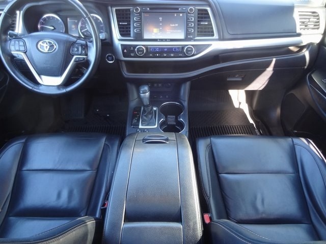 2019 Toyota Highlander XLE 2