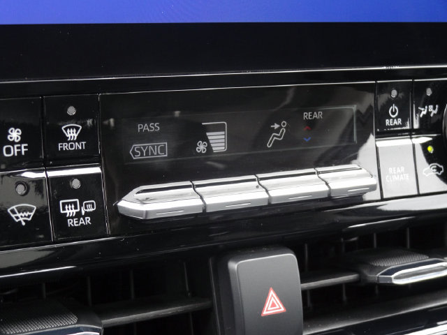 Thumbnail: 2023 Toyota Highlander - 35