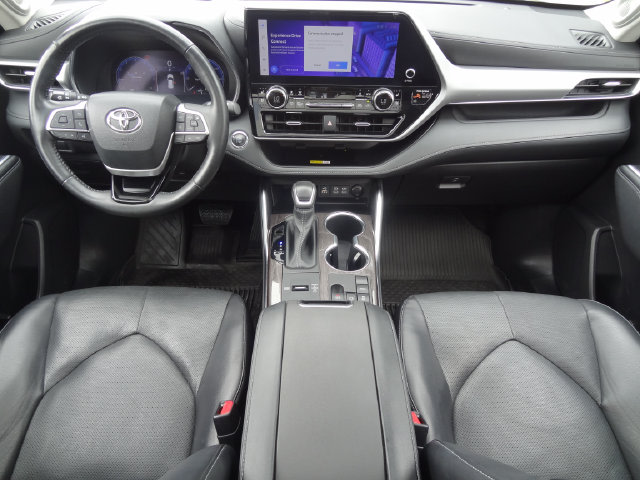 Thumbnail: 2023 Toyota Highlander - 2
