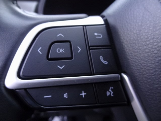 Thumbnail: 2023 Toyota Highlander - 26