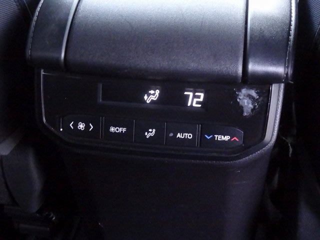 Thumbnail: 2023 Toyota Highlander - 22