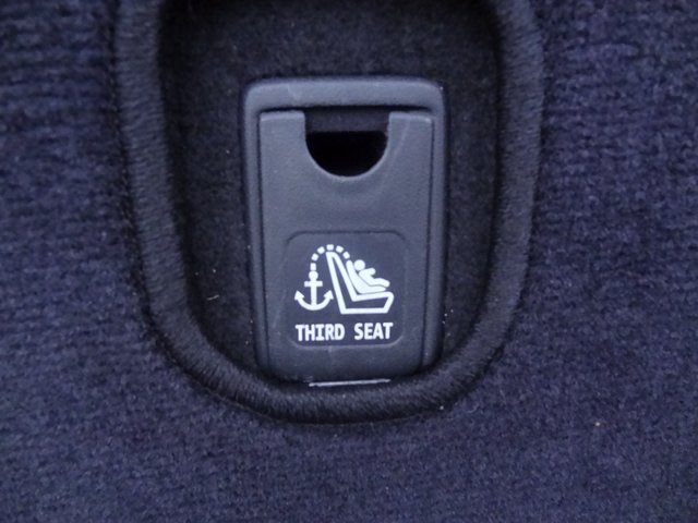 Thumbnail: 2023 Toyota Highlander - 19