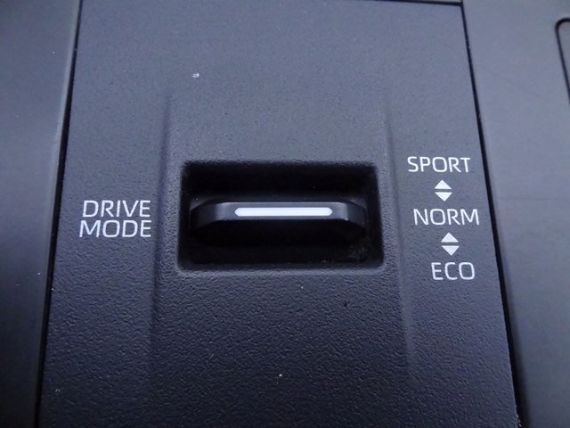 Thumbnail: 2023 Toyota Highlander - 36