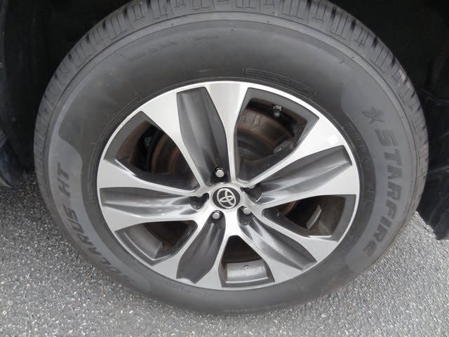 Thumbnail: 2023 Toyota Highlander - 7