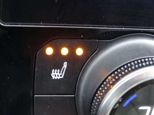 Thumbnail: 2023 Toyota Highlander - 34