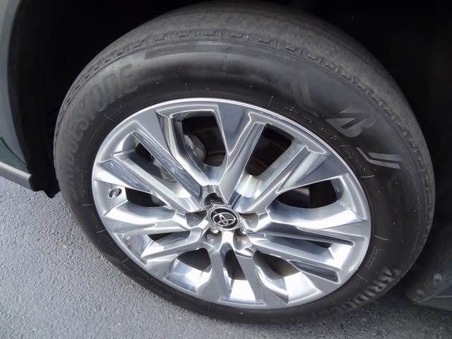 2023 Toyota Highlander Limited 5