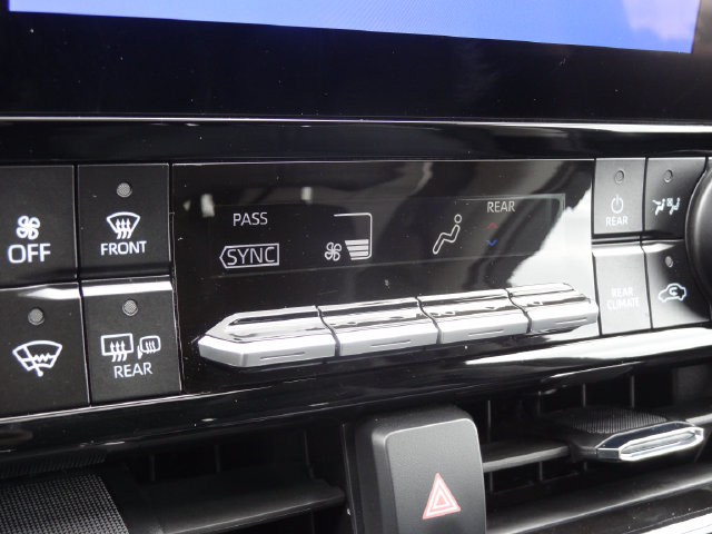 Thumbnail: 2026 Toyota Highlander - 35