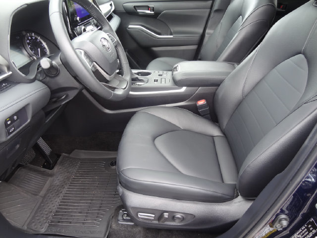 Thumbnail: 2026 Toyota Highlander - 10