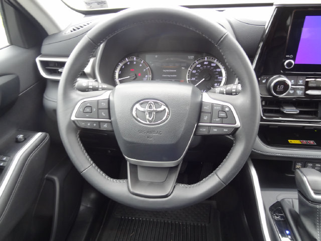 Thumbnail: 2026 Toyota Highlander - 9