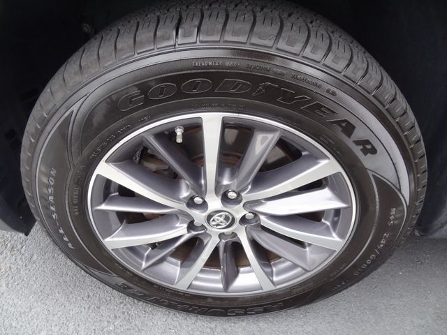 Thumbnail: 2019 Toyota Highlander - 14