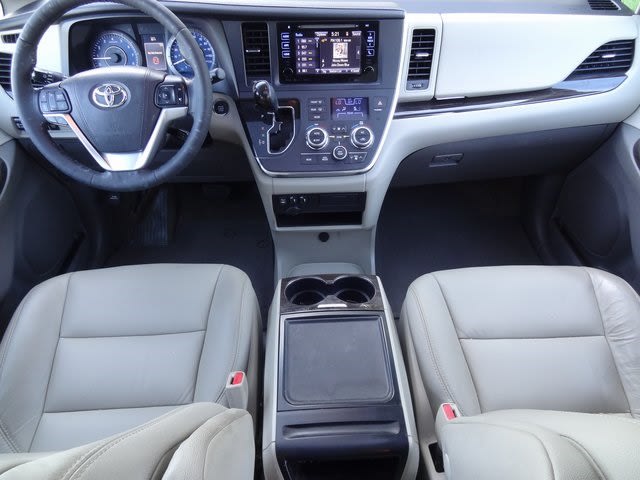 Thumbnail: 2016 Toyota Sienna - 2