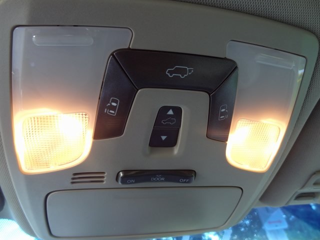 Thumbnail: 2016 Toyota Sienna - 38
