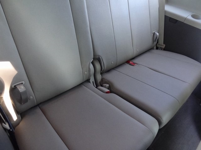 Thumbnail: 2016 Toyota Sienna - 21
