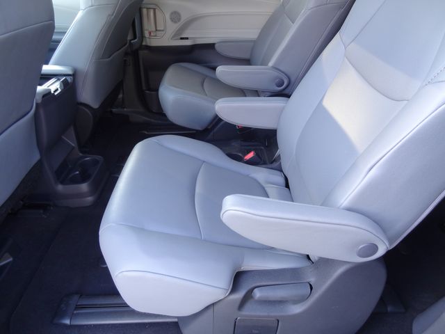 Thumbnail: 2024 Toyota Sienna - 11