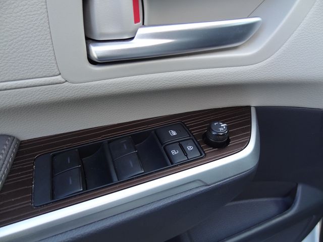 Thumbnail: 2024 Toyota Sienna - 26