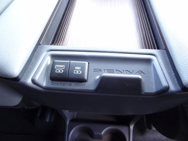 Thumbnail: 2024 Toyota Sienna - 24