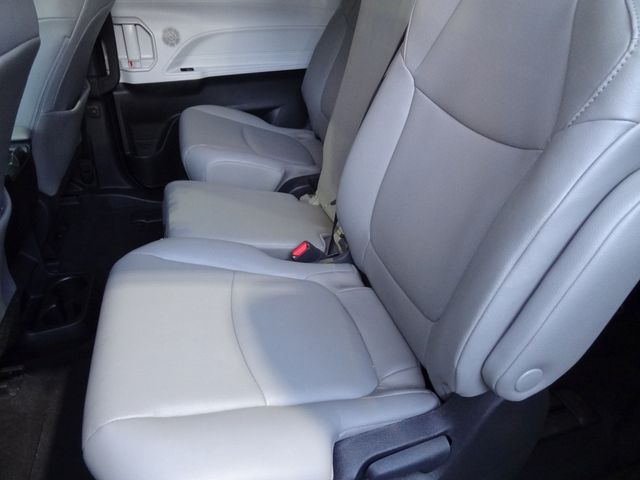 Thumbnail: 2026 Toyota Sienna - 7