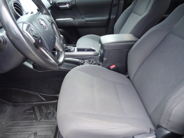 Thumbnail: 2019 Toyota Tacoma - 5