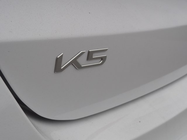 Thumbnail: 2023 Kia K5 - 6