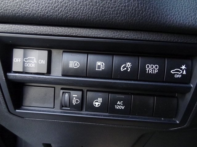 Thumbnail: 2023 Toyota Sequoia - 14