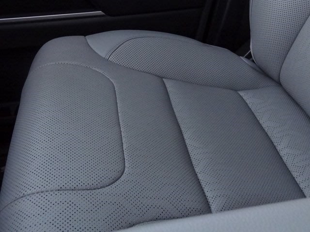 Thumbnail: 2023 Toyota Sequoia - 7