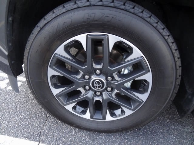 Thumbnail: 2023 Toyota Sequoia - 22