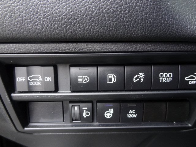 Thumbnail: 2023 Toyota Sequoia - 26