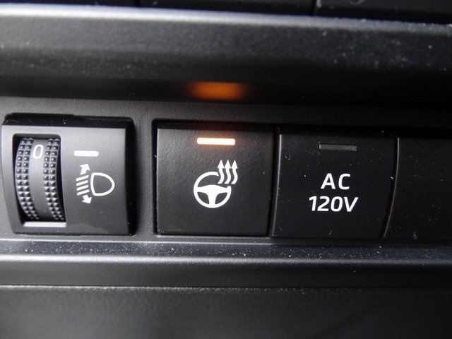 Thumbnail: 2023 Toyota Sequoia - 27