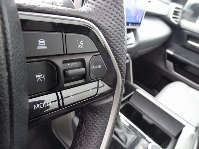 Thumbnail: 2023 Toyota Sequoia - 13