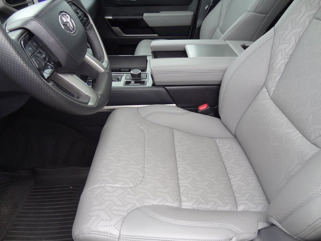 Thumbnail: 2023 Toyota Sequoia - 9