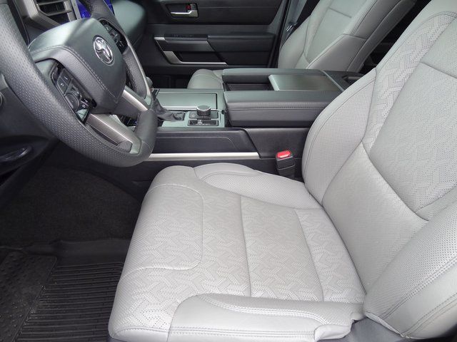 Thumbnail: 2023 Toyota Sequoia - 10