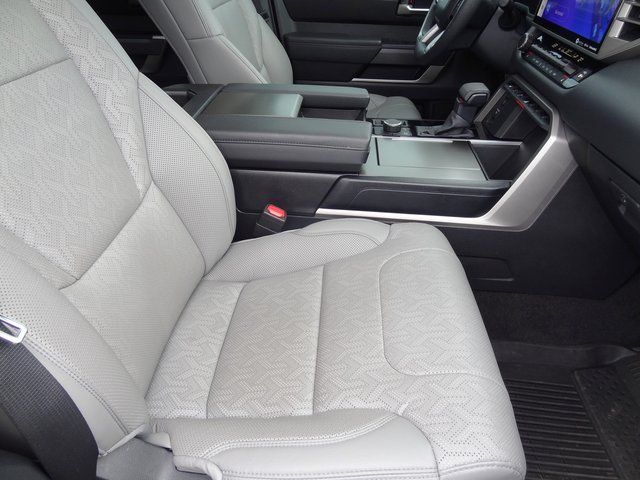 Thumbnail: 2023 Toyota Sequoia - 25