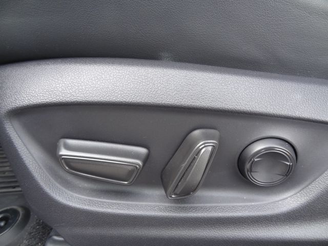 Thumbnail: 2025 Toyota Crown - 18