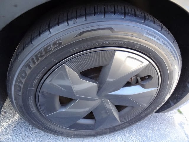 Thumbnail: 2024 Toyota Prius - 25