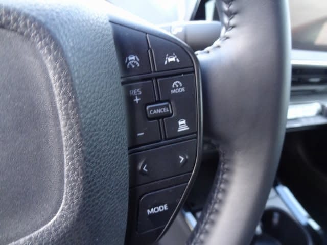 Thumbnail: 2024 Toyota Prius - 17