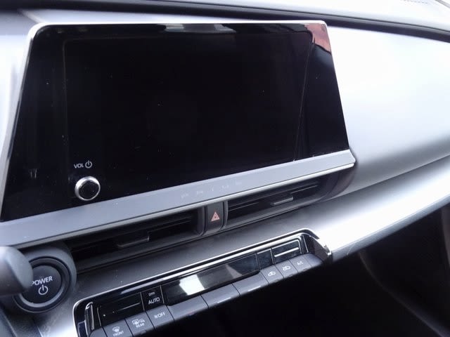 Thumbnail: 2024 Toyota Prius - 10