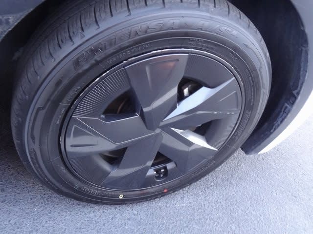 Thumbnail: 2024 Toyota Prius - 26