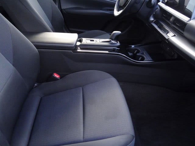 Thumbnail: 2024 Toyota Prius - 23