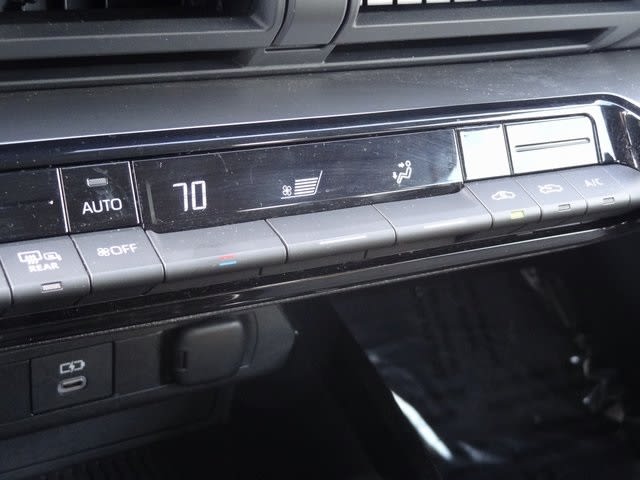 Thumbnail: 2024 Toyota Prius - 27