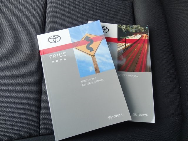 Thumbnail: 2024 Toyota Prius - 33